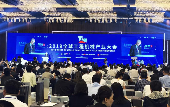 双喜临门!乐动手机站·官方版在线囊括两项工程机械行业大奖 双喜临门!乐动手机站·官方版在线囊括两项工程机械行业大奖